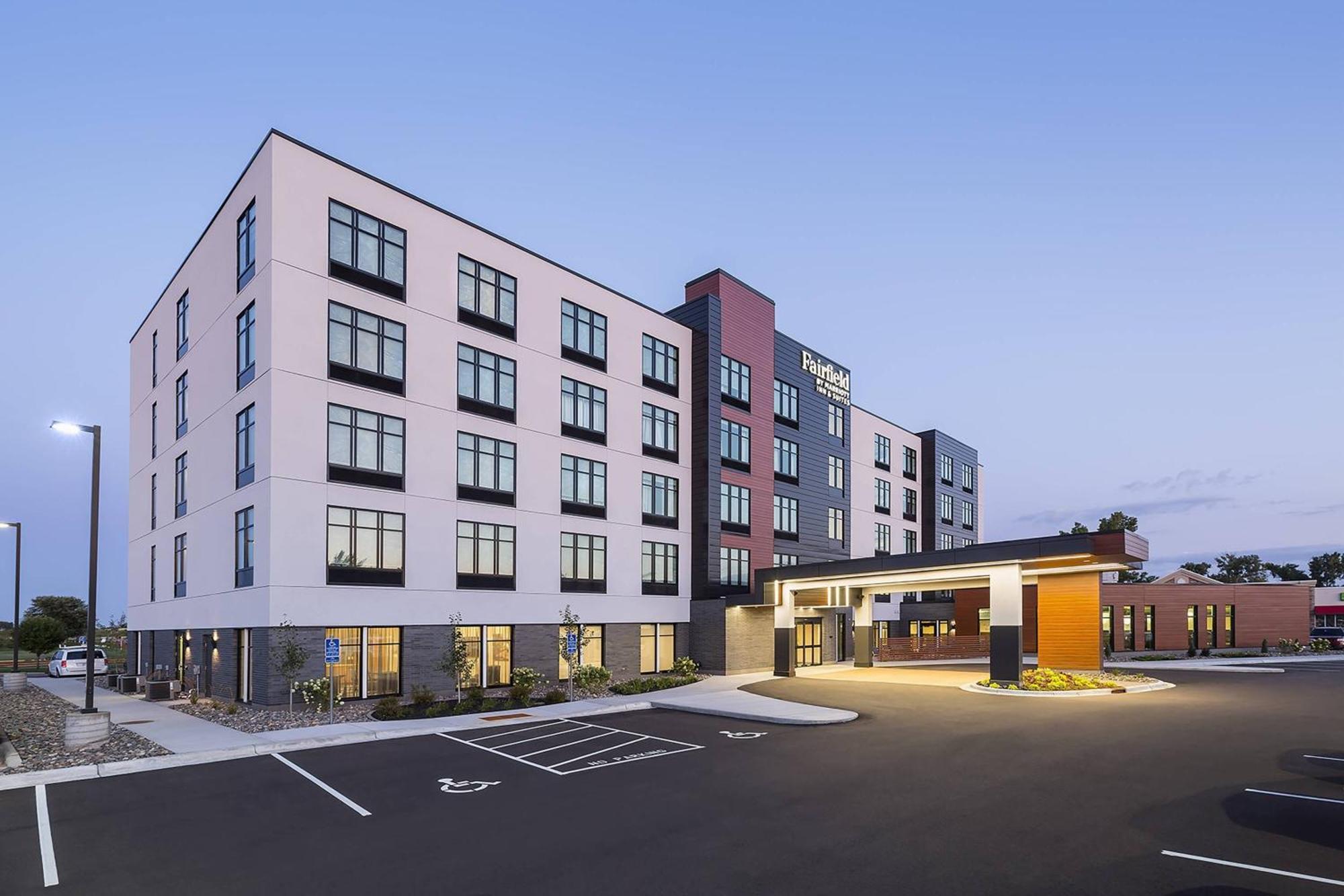 Fairfield Inn & Suites By Marriott Minneapolis North/Blaine Exterior photo